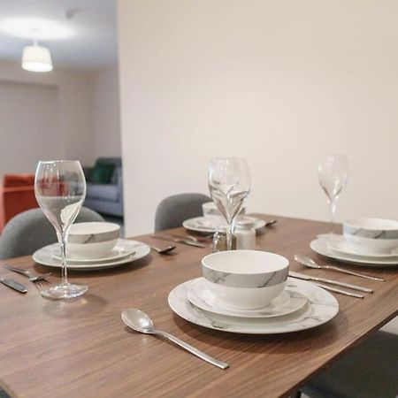 Bright 2 Bed Apartment Manchester - Sleeps 4 Exterior foto